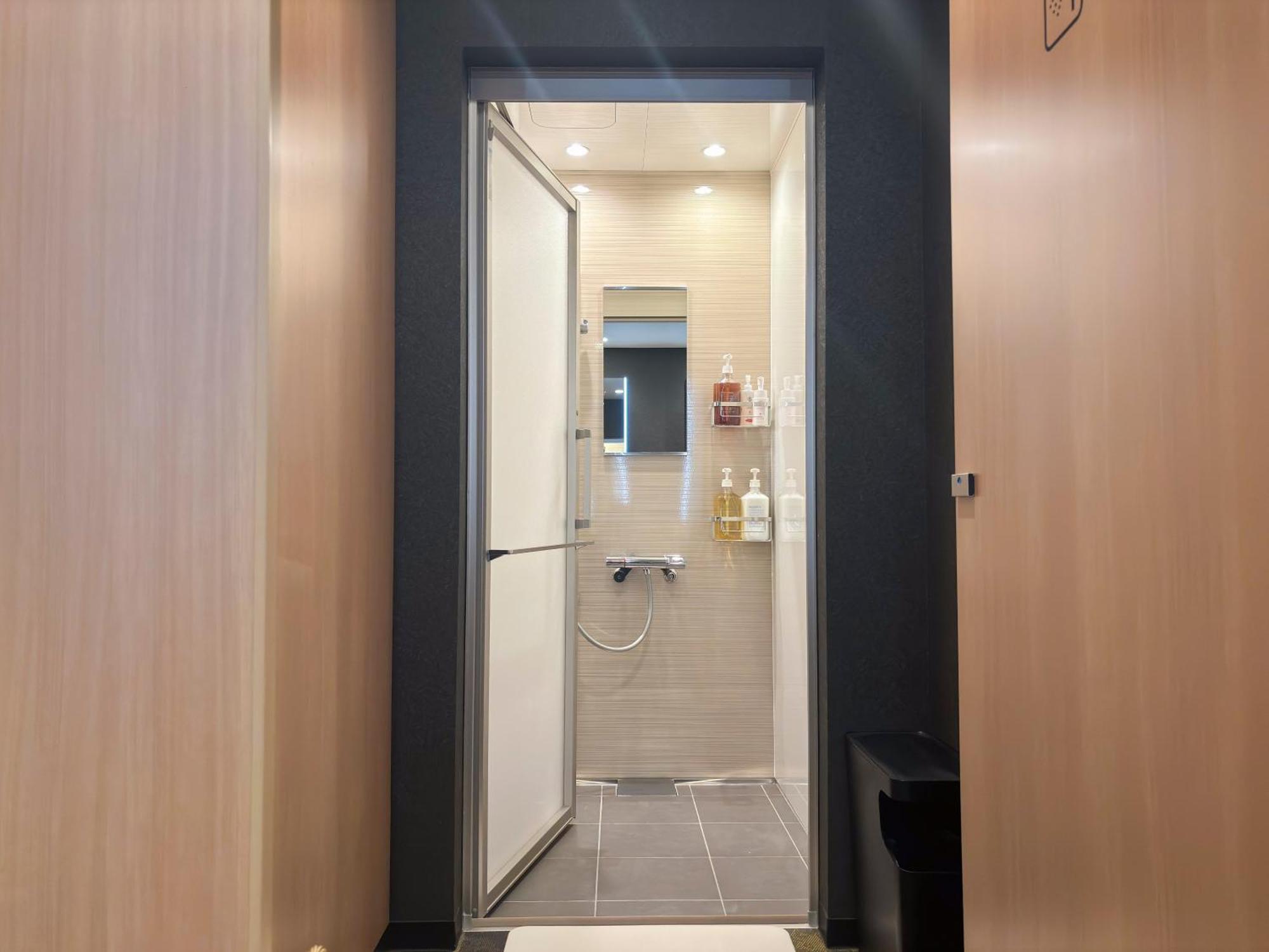 Firstcabin Nijojo *